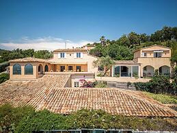 Sumptuous Provencal Villa - Grimaud Hills - 12br/24p
