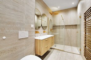 Luxury Apartment 1br/4p - Opera