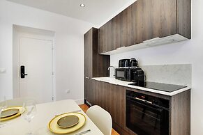 Luxury Apartment 1br/4p - Opera