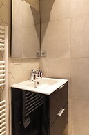 Amazing Apartment 2br/6p - Nation/voltaire