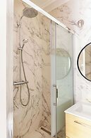 Amazing Apartment 2br/6p - Nation/voltaire