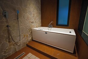 Pleasant Tree Hotels