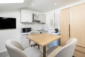 Renovated Studio - Cannes Center - Bright