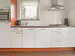 Bungalow by Water Near Rotterdam With Sauna