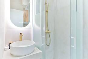 Peaceful Apartment in Eiffel Tower