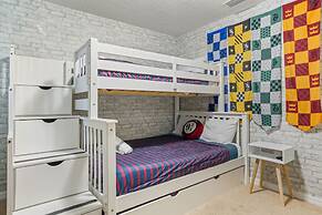 Luxury 5bdr House w Pool - 8863