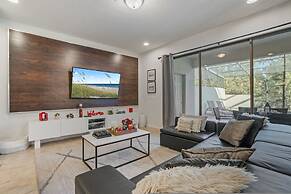 Luxury 5bdr House w Pool - 8863