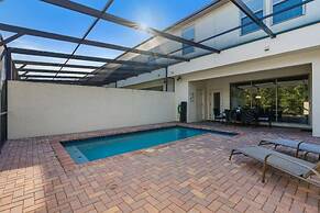 Luxury 5bdr House w Pool - 8863
