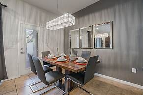 Luxury 5bdr House w Pool - 8863