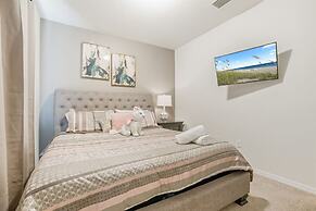 Luxury 5bdr House w Pool - 8863