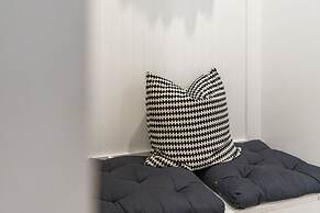 Luxury 5bdr House w Pool - 8863