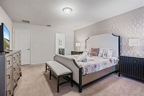 Luxury 5bdr House w Pool - 8863