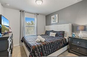 Luxury 5bdr House w Pool - 8863