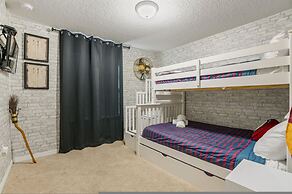 Luxury 5bdr House w Pool - 8863