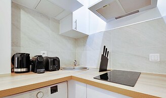 Chic Apartment in Paris for Couple