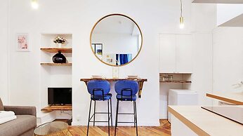 Chic Apartment in Paris for Couple