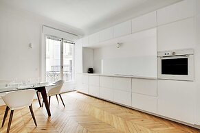 Chic Flat With Garden Terrace -4br/12p - Trocadero