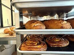 BAKERY HOTEL SHIRAHAMA