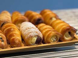 BAKERY HOTEL SHIRAHAMA