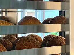 BAKERY HOTEL SHIRAHAMA