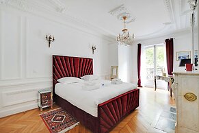 Luxurious Flat - 4bd/8p - Arc de Triomphe