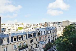 Elegant Studio Near Trocadero