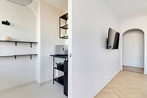 Elegant Studio Near Trocadero
