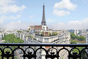 Modern Apt -1br/4p - View Eiffel Tower / Passy