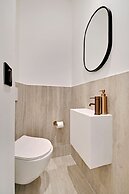 Chic and Spacious Apartment in the Heart of Paris