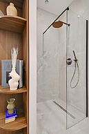 Chic and Spacious Apartment in the Heart of Paris