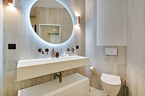 Chic and Spacious Apartment in the Heart of Paris