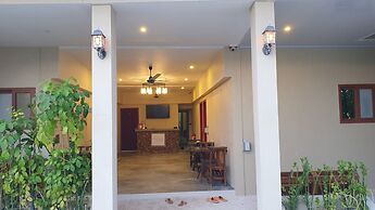 Dhiffushi Tourist Hotel