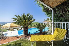 Room in a Magnificent 500m2 Provencal Villa