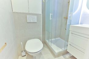 Beautiful 1 Bedroom Apartment