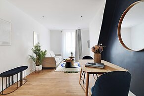 Modern Apartment - 1br/4p - Sacre-coeur