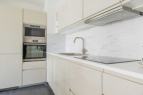 Classy Apartment - Flea Market