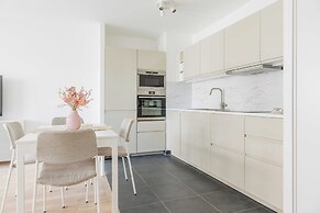 Classy Apartment - Flea Market