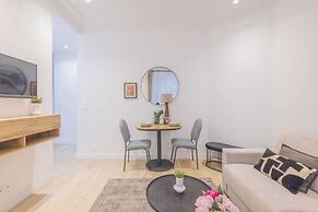 Apartment With 1 Room in Batignolles