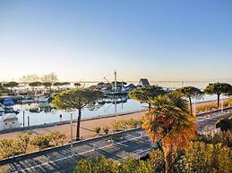 Charming Apartment in a Great Location