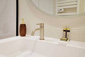 Spacious Apartment - Bastille