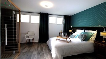 Amazing Duplex With Sauna 1br/4p in the Heart of the City of Orly