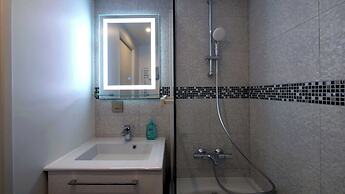 Amazing Duplex With Sauna 1br/4p in the Heart of the City of Orly