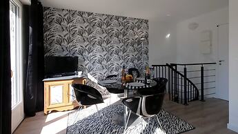 Amazing Duplex With Sauna 1br/4p in the Heart of the City of Orly