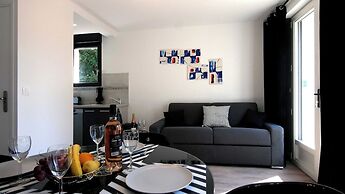 Amazing Duplex With Sauna 1br/4p in the Heart of the City of Orly