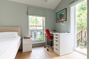 Nevern Square X by Onefinestay