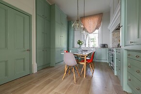 Nevern Square X by Onefinestay