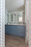 Nevern Square X by Onefinestay