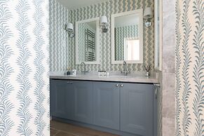 Nevern Square X by Onefinestay