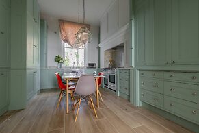 Nevern Square X by Onefinestay