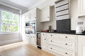 Egerton Gardens IX by Onefinestay
